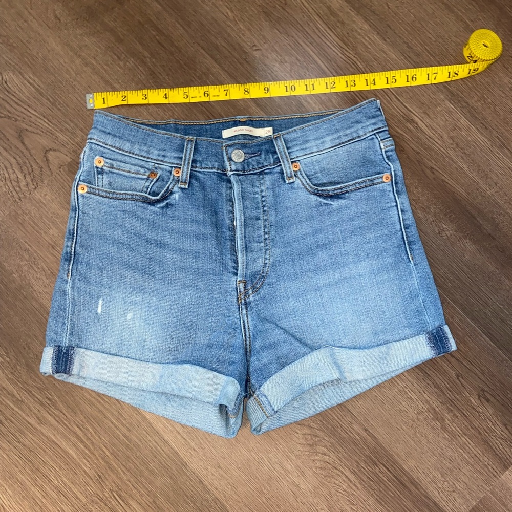 Levi Wedgie Short High Rise Short